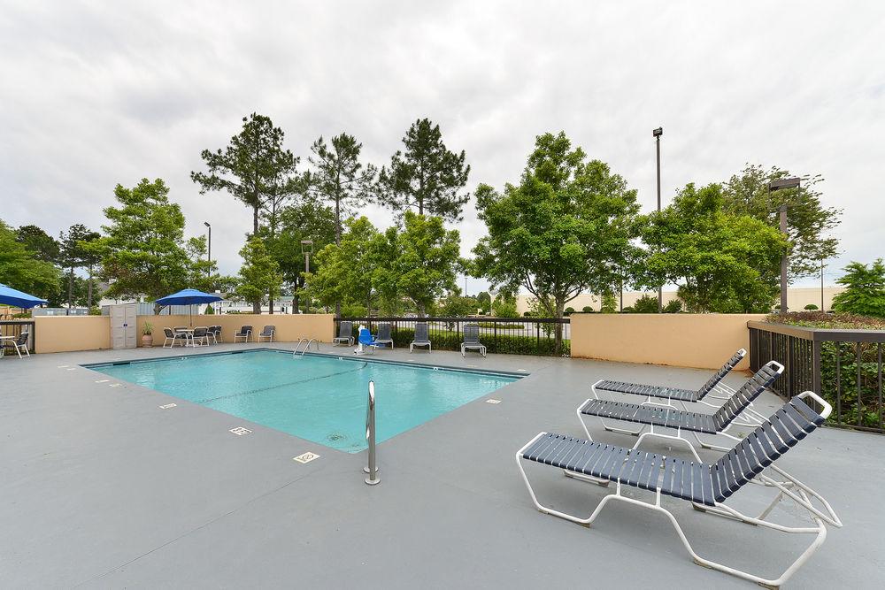 Quality Inn At The Mall - Valdosta Exterior photo