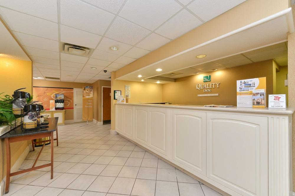 Quality Inn At The Mall - Valdosta Exterior photo