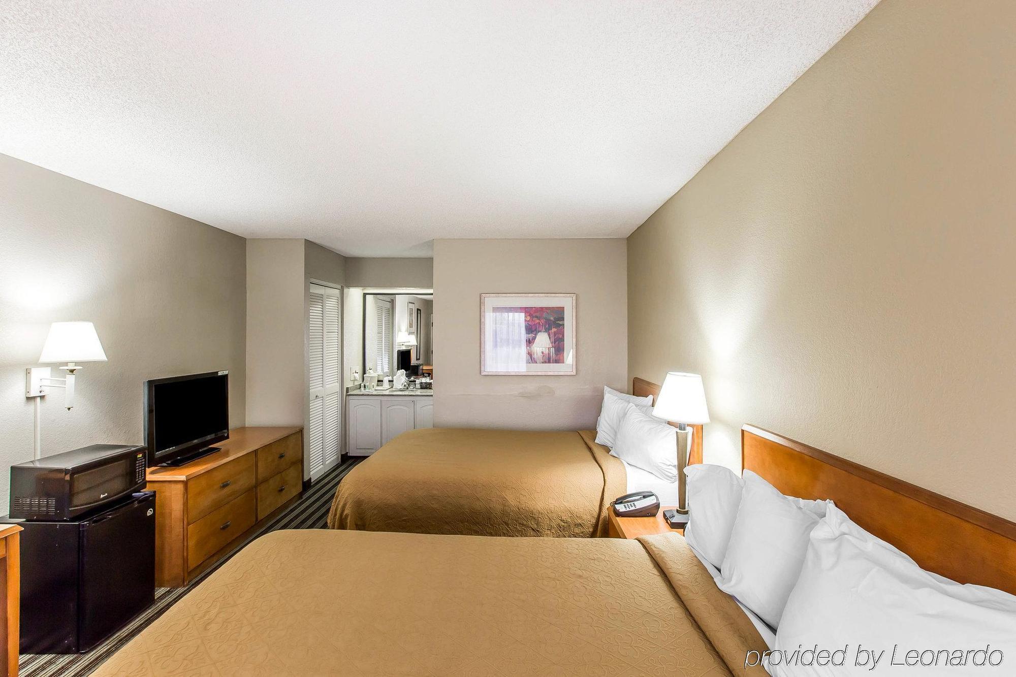 Quality Inn At The Mall - Valdosta Exterior photo