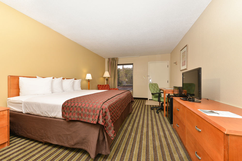 Quality Inn At The Mall - Valdosta Exterior photo